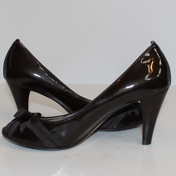 Antonio Melani Chocolate Brwn Patent Leather Pumps - Picture 2 of 7